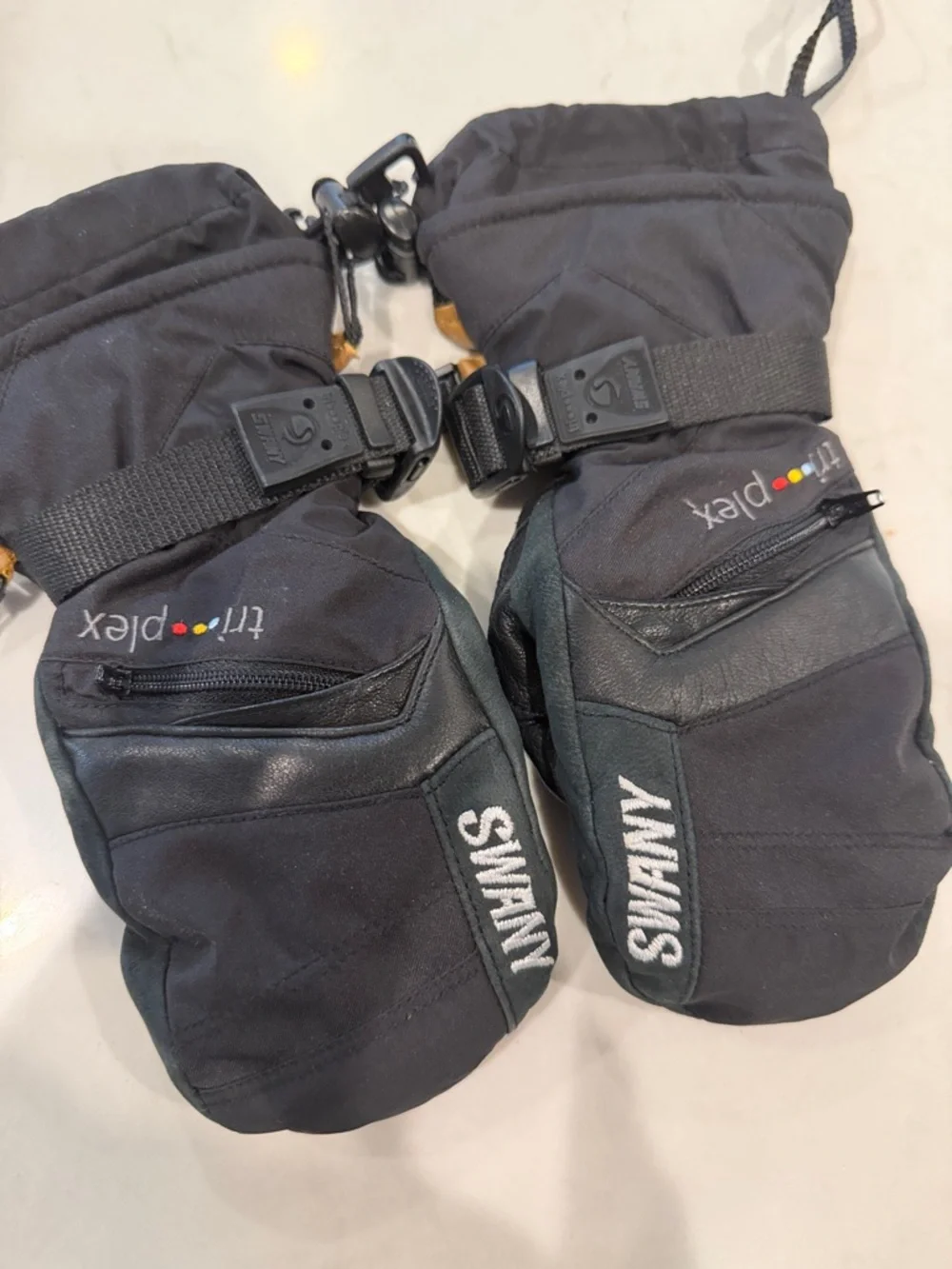 Swany Ski Mittens with Tri-Plex Detail